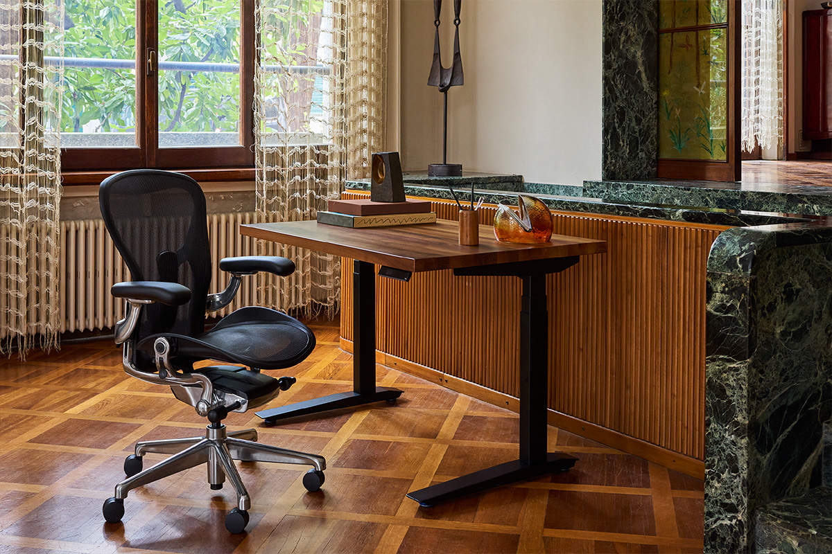 Herman Miller �ϡ��ޥ�ߥ顼